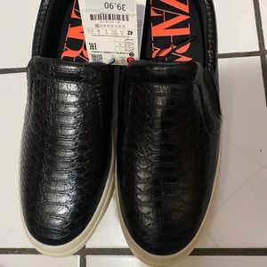 Zara women Loafers & Slip-Ons